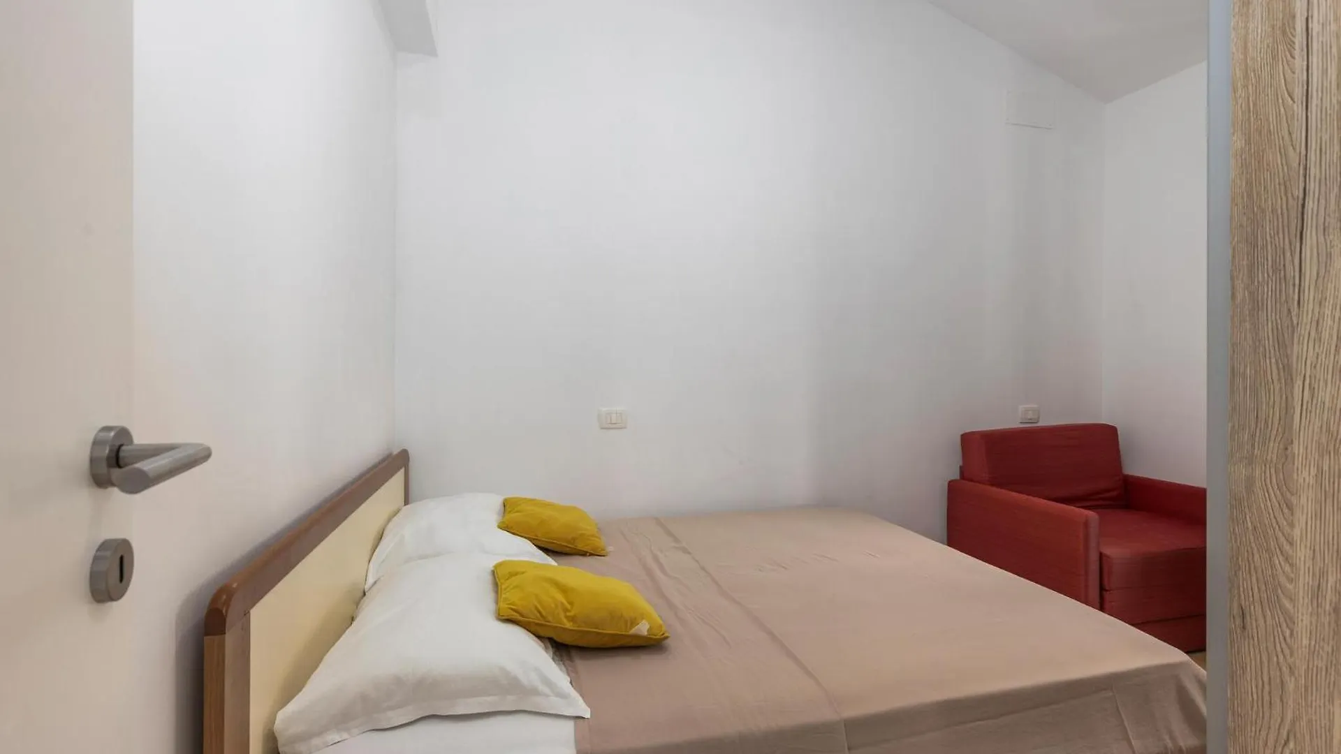 3 Bedroom Stunning Apartment In Lovran