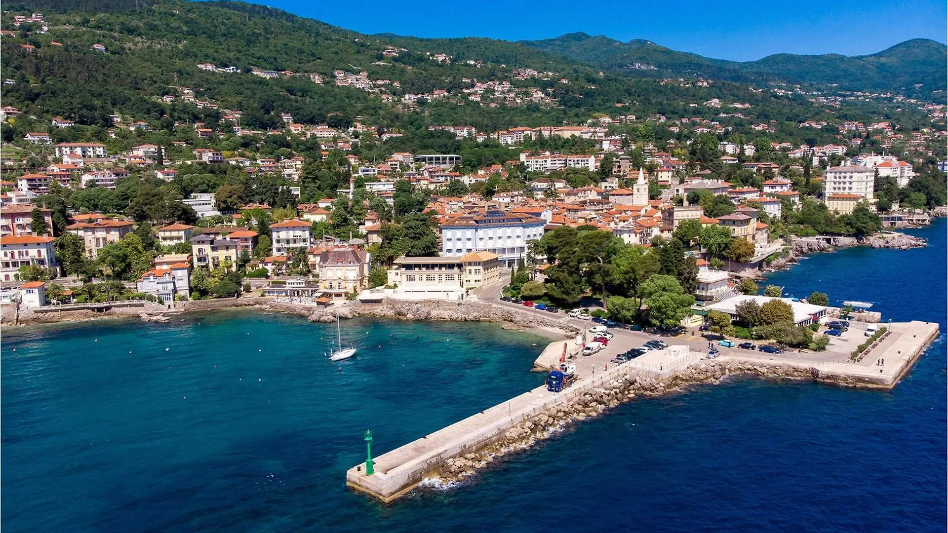3 Bedroom Stunning Apartment In Lovran Croatia